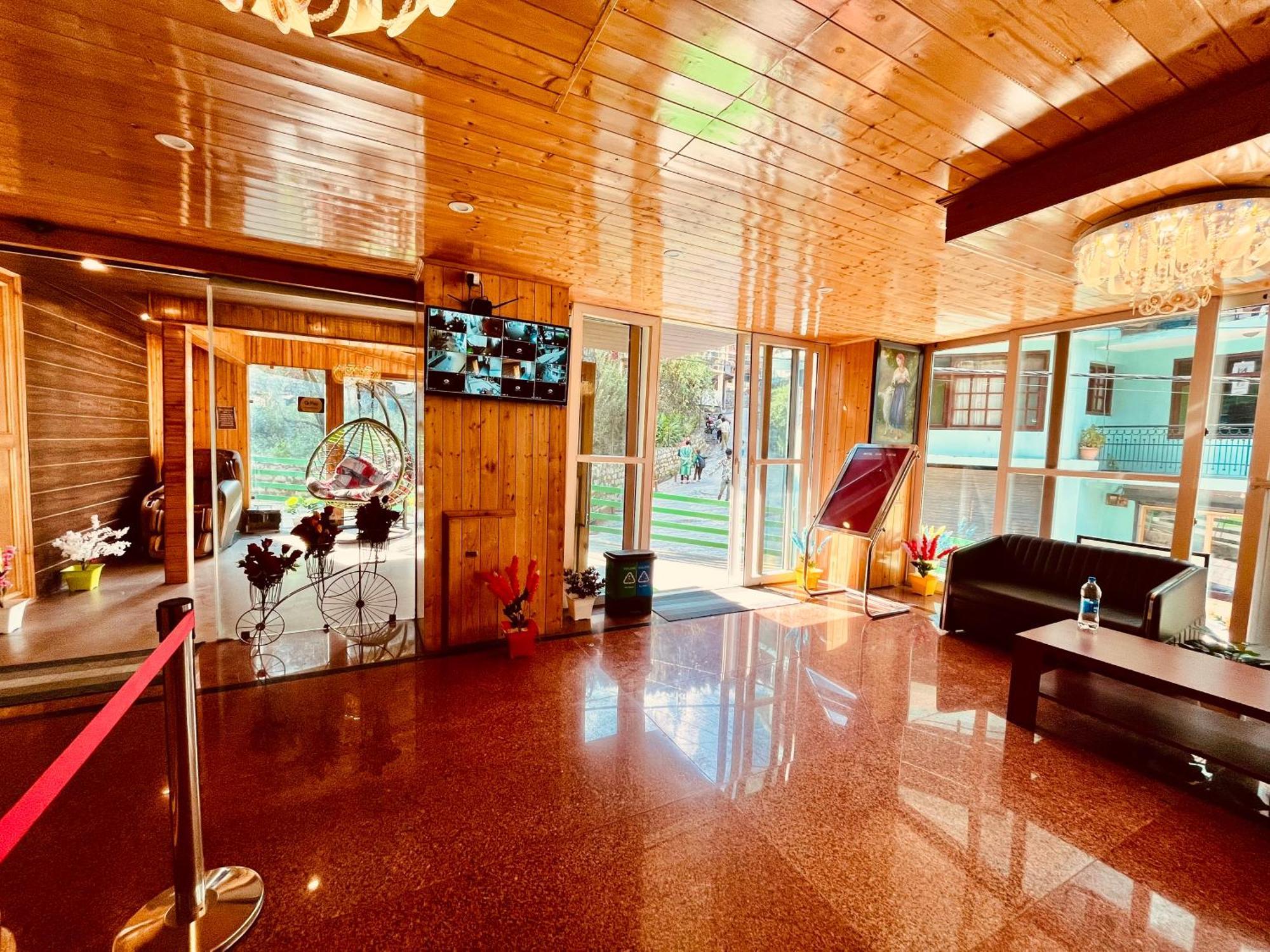 Vista Resort, Manali - ! Near Mall Road !! Hot & Cold Ac Rooms !! Best Selling !! Big Parking !! Luxury Collection !! Open Terrace !! Lift !! Playing Zone !! Property Of The Year ! Exterior photo