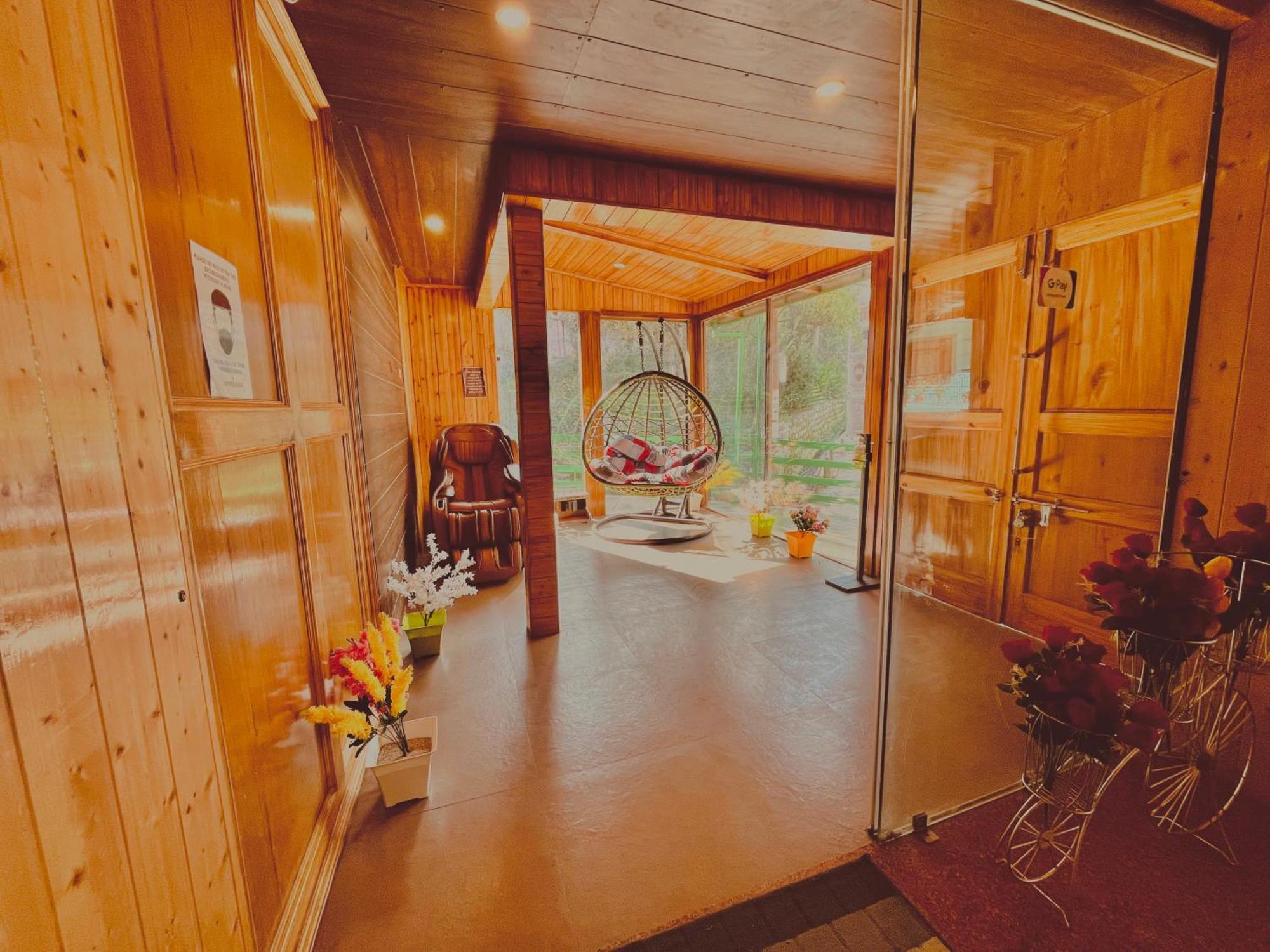 Vista Resort, Manali - ! Near Mall Road !! Hot & Cold Ac Rooms !! Best Selling !! Big Parking !! Luxury Collection !! Open Terrace !! Lift !! Playing Zone !! Property Of The Year ! Exterior photo