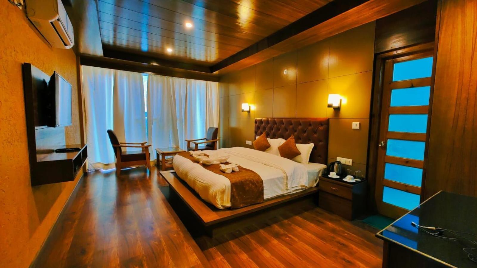 Vista Resort, Manali - ! Near Mall Road !! Hot & Cold Ac Rooms !! Best Selling !! Big Parking !! Luxury Collection !! Open Terrace !! Lift !! Playing Zone !! Property Of The Year ! Exterior photo