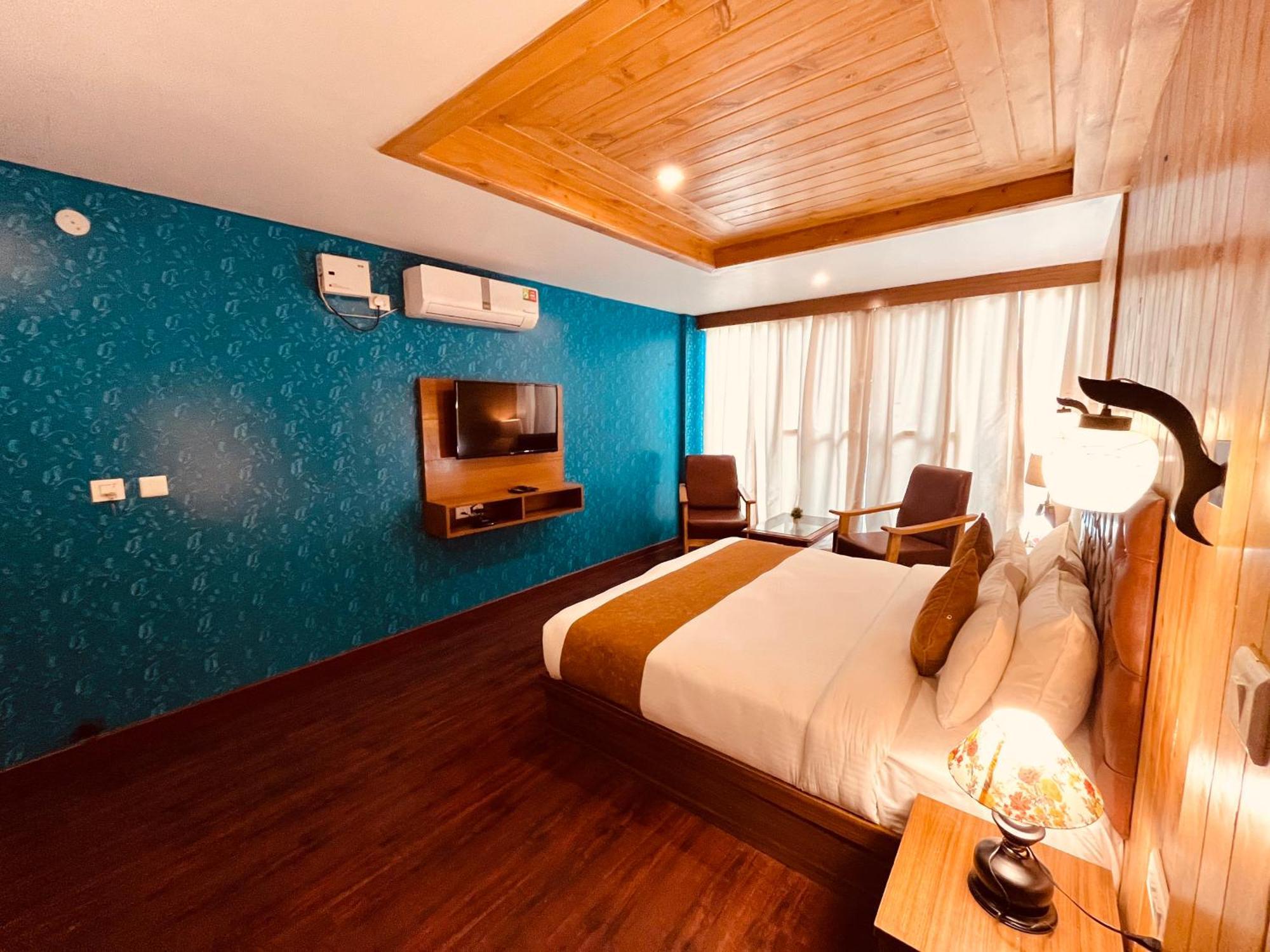 Vista Resort, Manali - ! Near Mall Road !! Hot & Cold Ac Rooms !! Best Selling !! Big Parking !! Luxury Collection !! Open Terrace !! Lift !! Playing Zone !! Property Of The Year ! Exterior photo