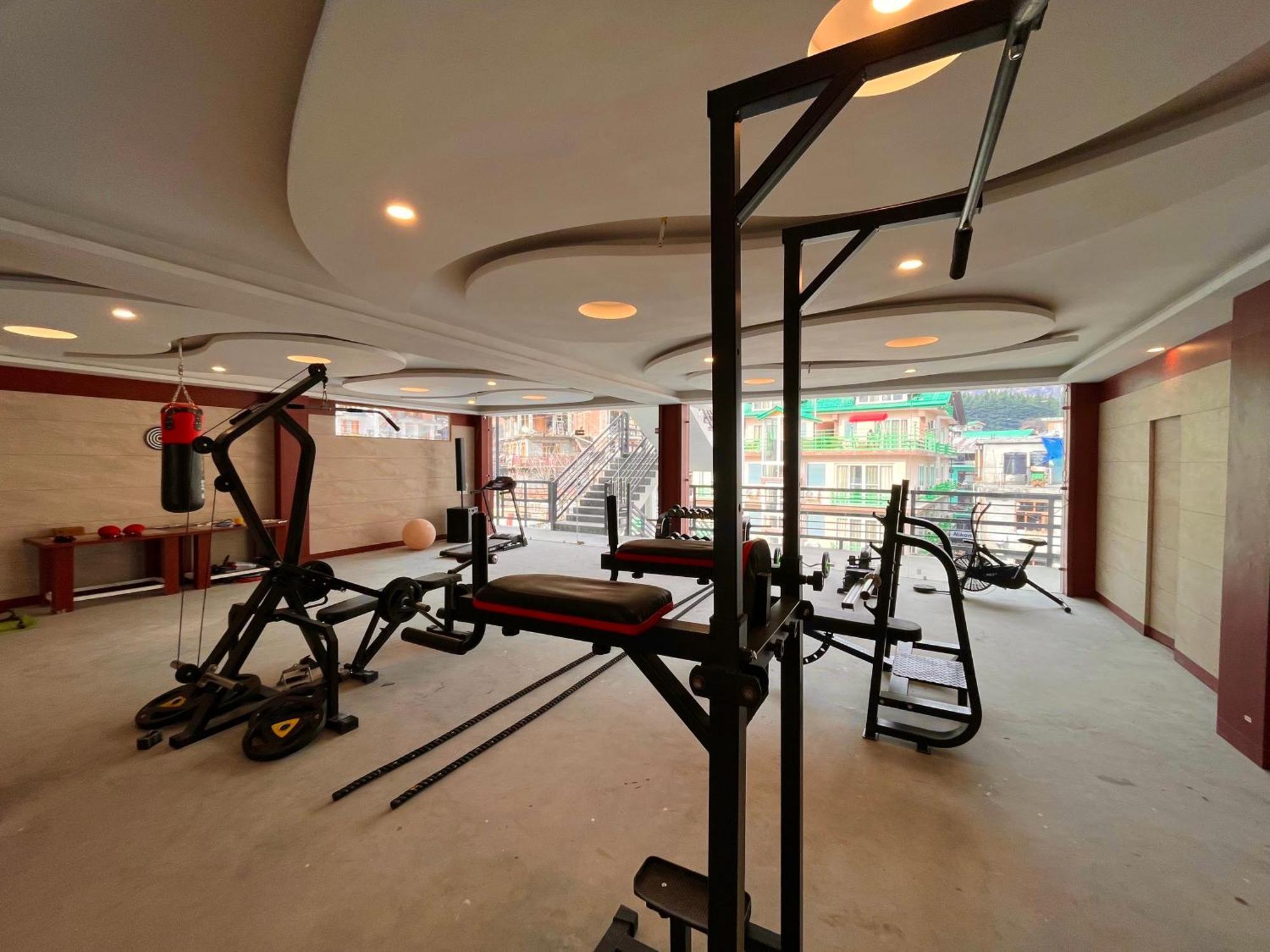 Vista Resort, Manali - ! Near Mall Road !! Hot & Cold Ac Rooms !! Best Selling !! Big Parking !! Luxury Collection !! Open Terrace !! Lift !! Playing Zone !! Property Of The Year ! Exterior photo