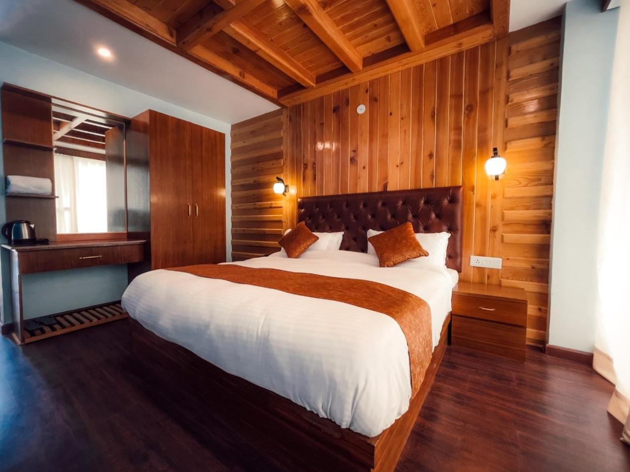 Vista Resort, Manali - ! Near Mall Road !! Hot & Cold Ac Rooms !! Best Selling !! Big Parking !! Luxury Collection !! Open Terrace !! Lift !! Playing Zone !! Property Of The Year ! Exterior photo