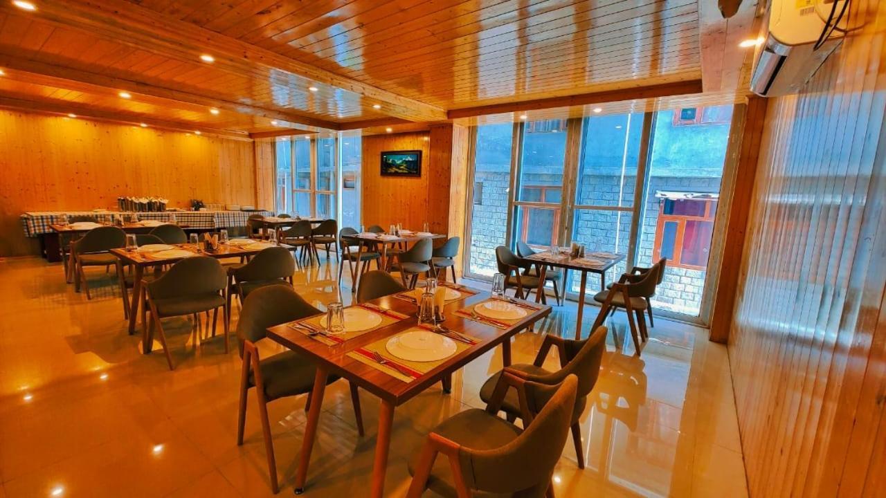 Vista Resort, Manali - ! Near Mall Road !! Hot & Cold Ac Rooms !! Best Selling !! Big Parking !! Luxury Collection !! Open Terrace !! Lift !! Playing Zone !! Property Of The Year ! Exterior photo