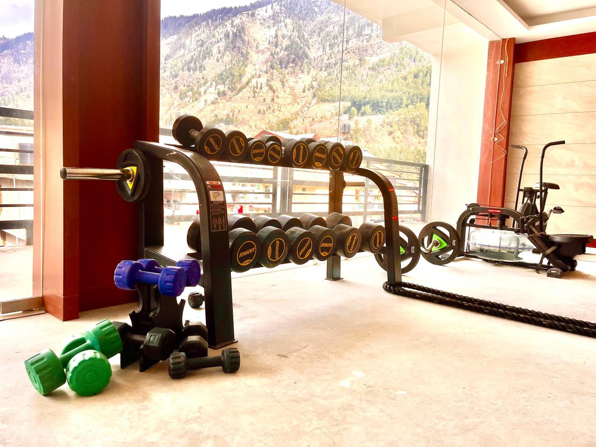 Vista Resort, Manali - ! Near Mall Road !! Hot & Cold Ac Rooms !! Best Selling !! Big Parking !! Luxury Collection !! Open Terrace !! Lift !! Playing Zone !! Property Of The Year ! Exterior photo