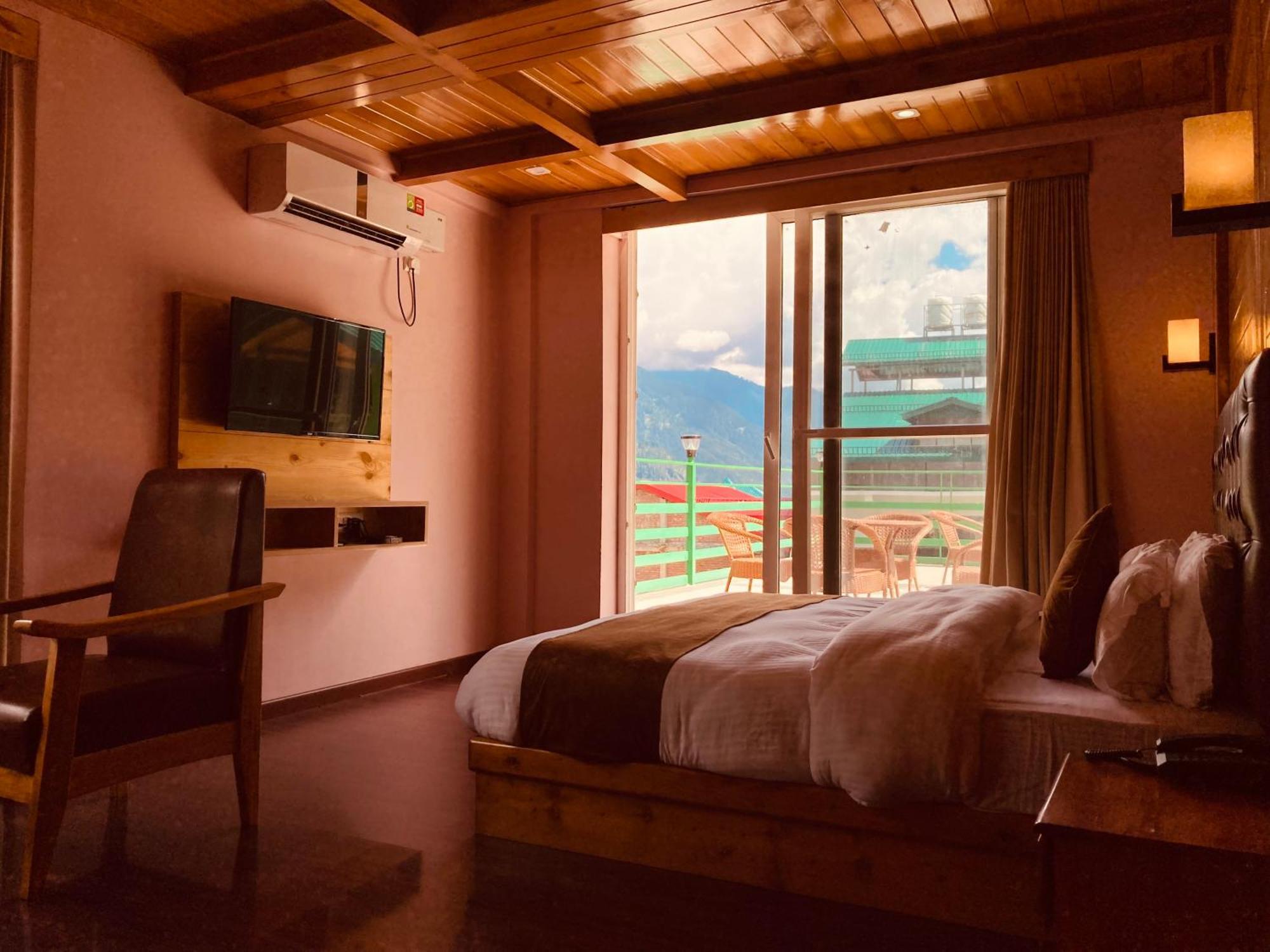 Vista Resort, Manali - ! Near Mall Road !! Hot & Cold Ac Rooms !! Best Selling !! Big Parking !! Luxury Collection !! Open Terrace !! Lift !! Playing Zone !! Property Of The Year ! Exterior photo